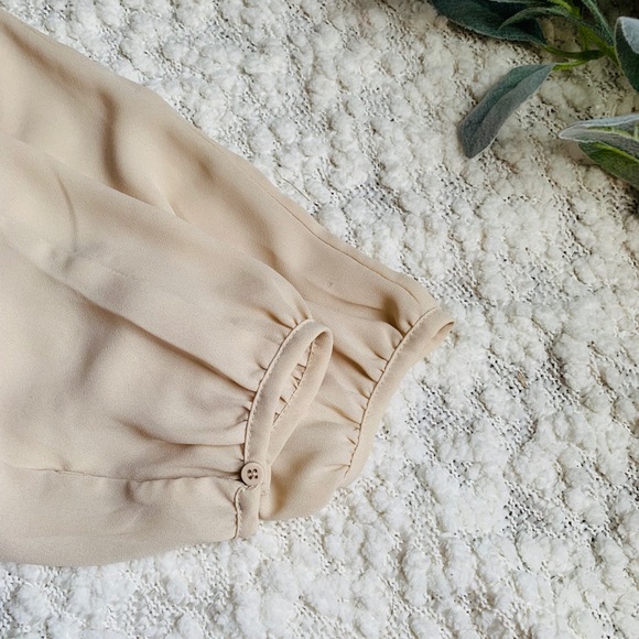 SOLD Rose + olive shirt - Picture 5 of 9